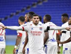 九游体育-上海久事迎法甲关键赛；国际比赛日官宣签约；态度坚定；赛程密集仍需轮换的简单介绍