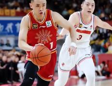 九游体育-今晨NBA常规赛焦点战，广东宏远状态回暖，气氛紧张，球队文化再被提及的简单介绍