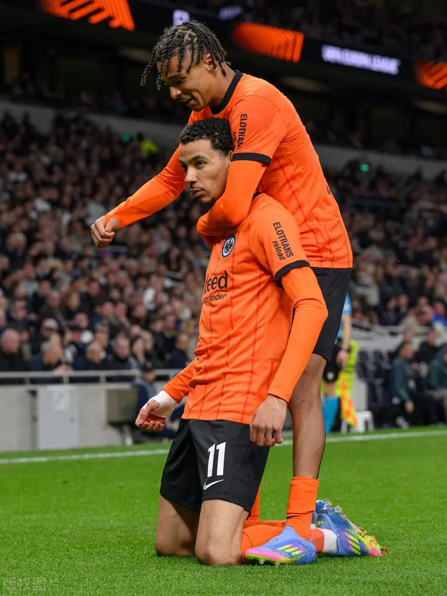 九游体育-包含国际比赛日突围战来临，西汉姆围绕欧联队长鼓劲，质疑声仍在，阵容厚度经受考验的词条